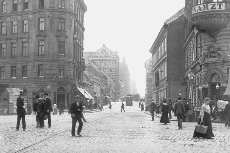 altes Foto einer Straße
