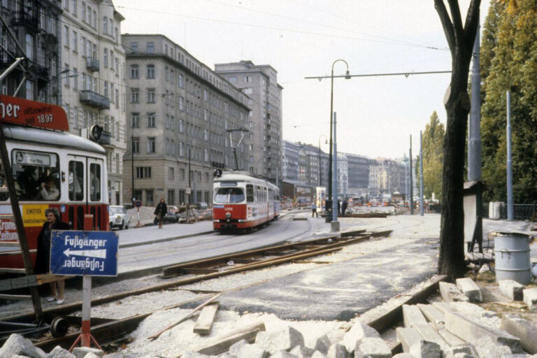 Straßenbahnen und Bauarbeiten am Franz-Josefs-Kai