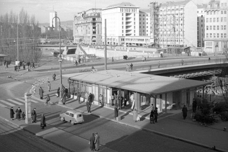 Brücke über den Donaukanal in der Nachkriegszeit