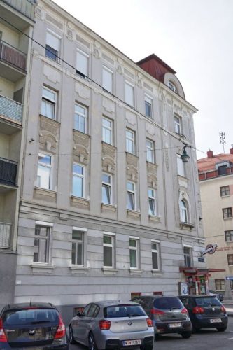 Gründerzeithaus Mendelssohngasse 14 in Kaisermühlen, Wien-Donaustadt (22. Bezirk), Baujahr 1904, mit Trafik